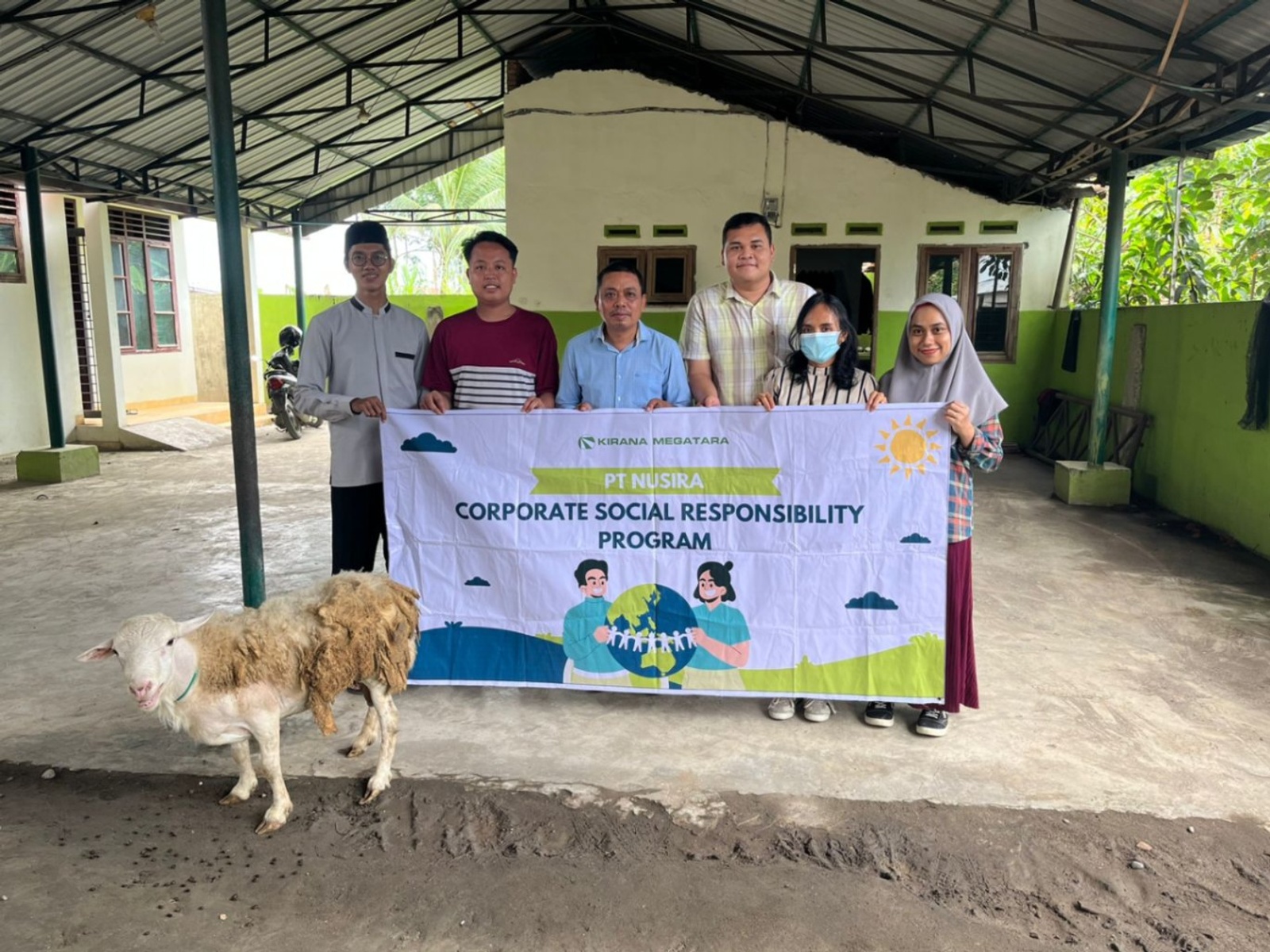 Pemberian CSR berupa 4 Hewan Kurban ke Mesjid sekitar PT Nusira