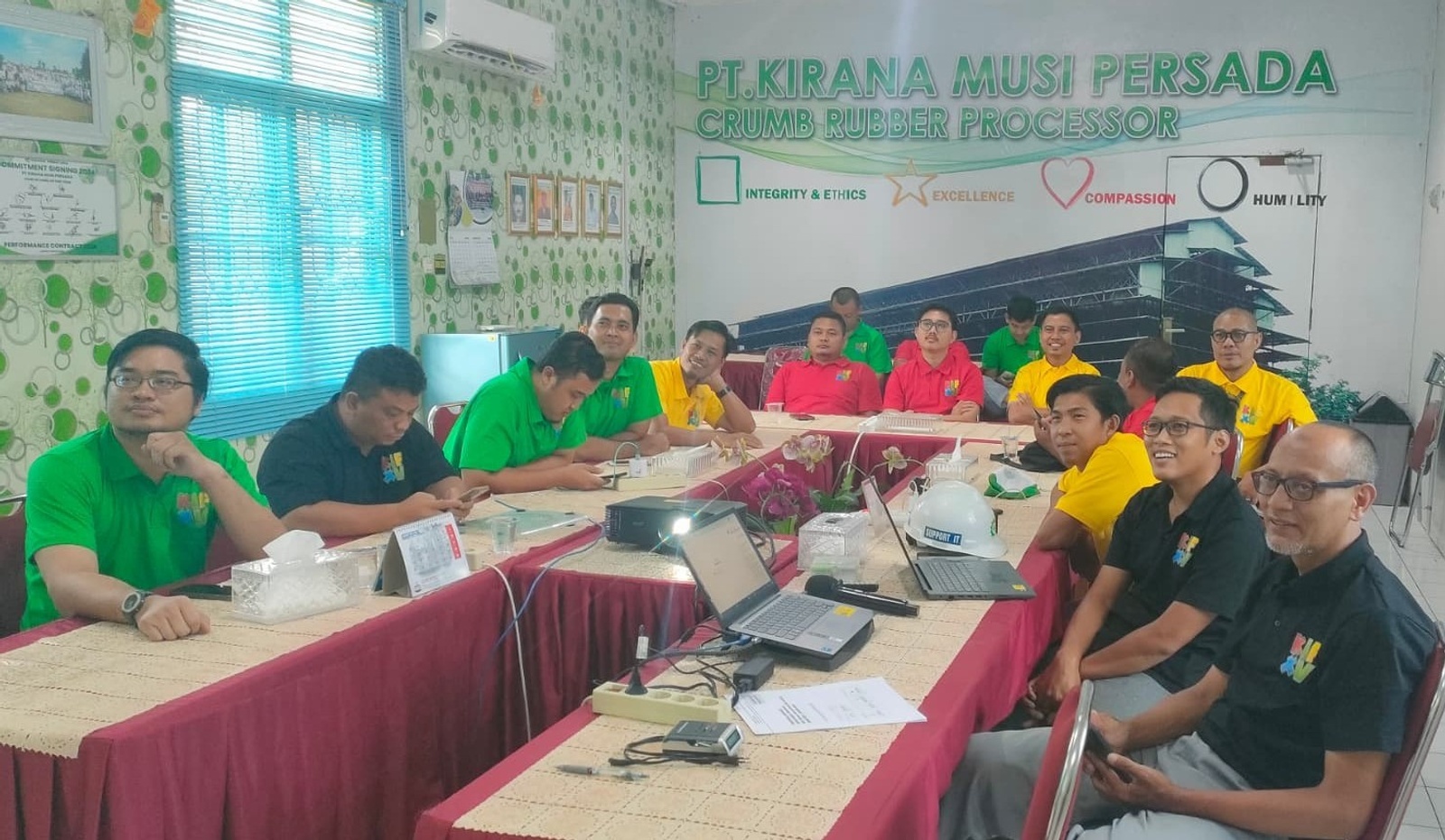 Live Viewing The Winners Announcement of Kirana Improvement Forum at PT Kirana Musi Persada