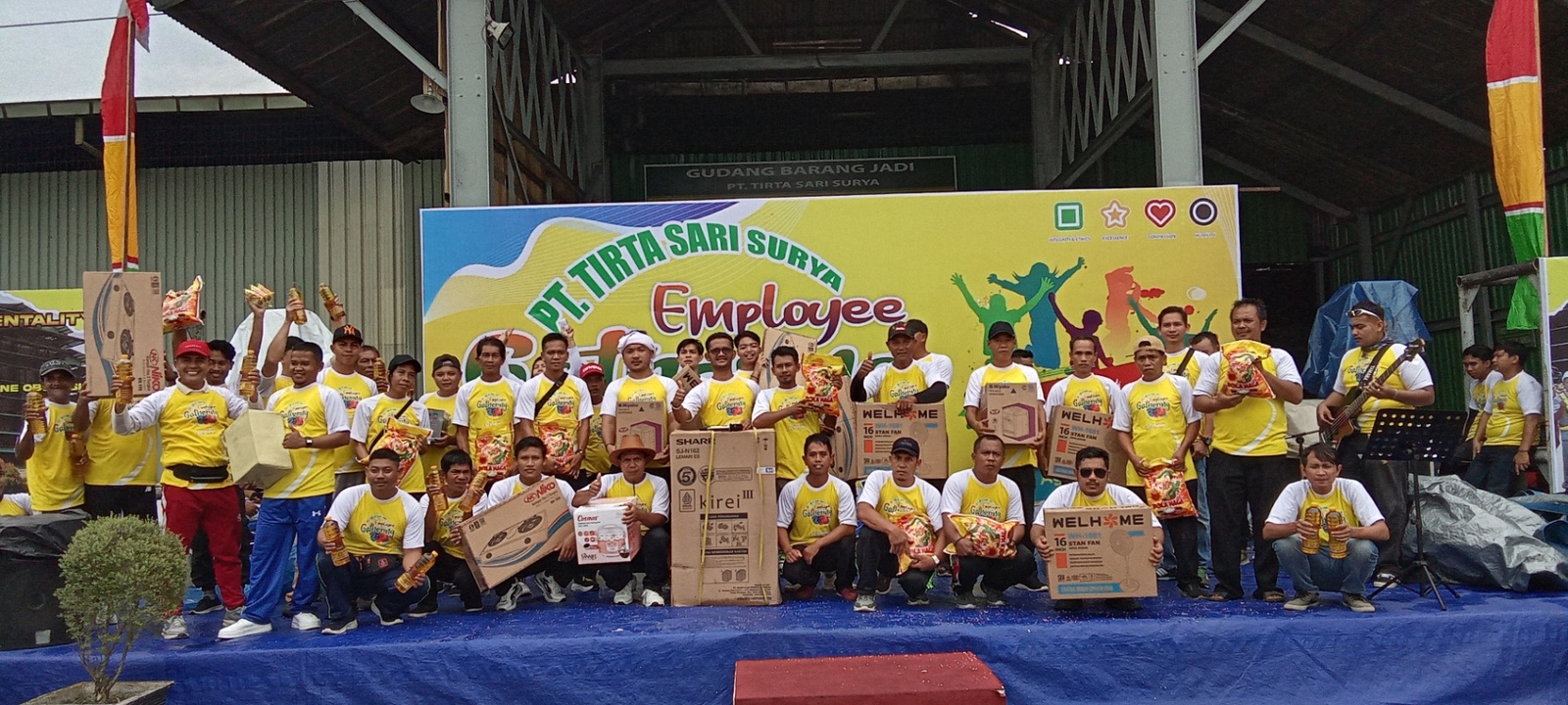 Bangun Kekompakan, PT Tirta Sari Surya Gelar Employee Gathering 2025 Penuh Tawa dan Semangat