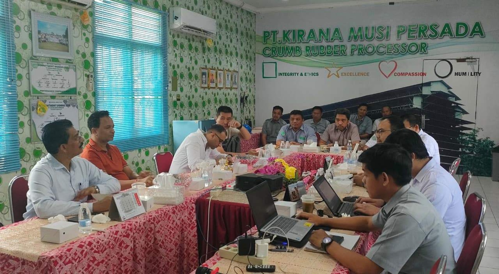 Kunjungan Buyer JK Tyre & R1 International Di PT Kirana Musi Persada: Memperkuat Kemitraan Menuju Pasokan Karet Berkualitas Global